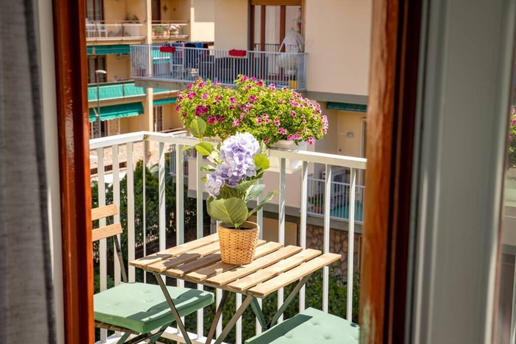 Apartament White House Sorrento - Casa Vacanza Zewnętrze zdjęcie